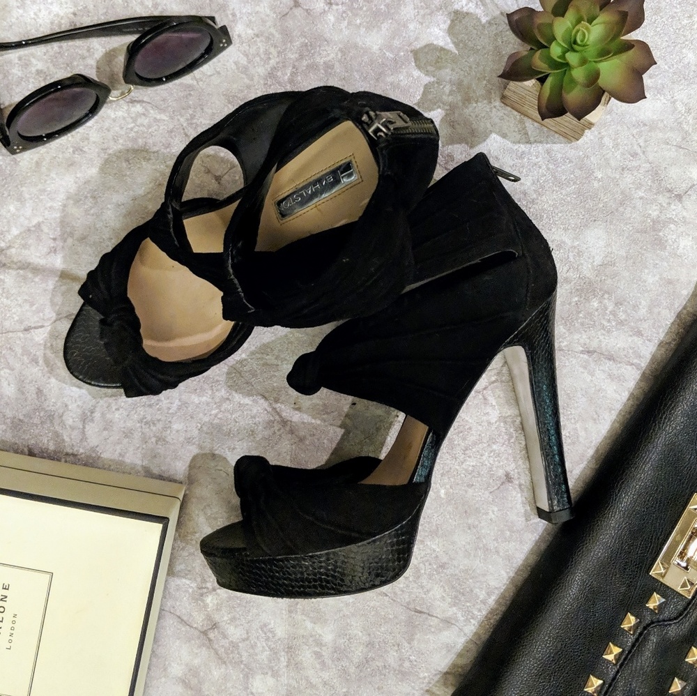 H Halston black suede knot platform pump heel